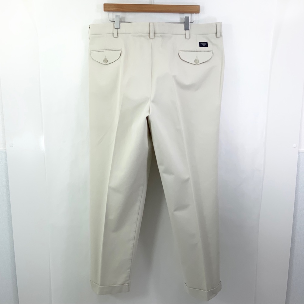 DOCKERS Business Casual Pants  Classic Stone Khaki Dress Pants M24